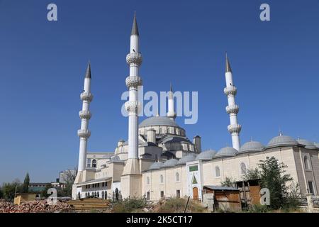 Mosquée centrale, rue Gogol, Bichkek, région de la ville de Bichkek, Kirghizistan, Asie centrale Banque D'Images