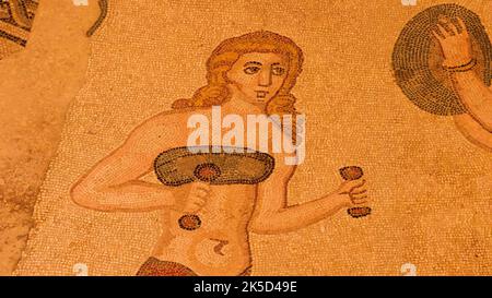 Italie, Sicile, Piazza Armerina, Villa Romana del Casale, mosaïques romaines de plancher, bikini fille avec haltères Banque D'Images