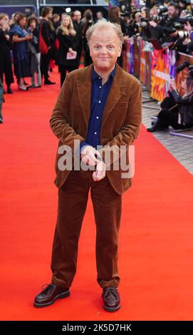 Toby Jones arrive pour la première britannique de The Wonder lors du BFI London film Festival 2022 au Royal Festival Hall, Southbank Center, Londres. Date de la photo: Jeudi 6 octobre 2022. Banque D'Images