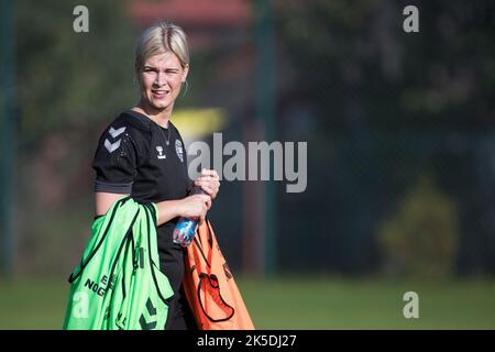 POPRAD, SLOVAQUIE - OCTOBRE 06 : au cours de la session de formation U19 au Centre national de formation sur 6 octobre 2022 à Poprad, Slovaquie. (Photo de Nikola Krstic/MB Media/Getty Images) Banque D'Images