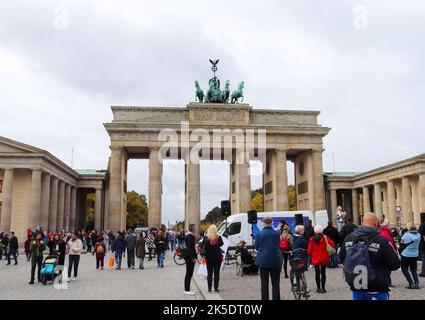 Berlin, Allemagne - 03. 2022 octobre : la porte de Brandebourg sur les vacances du 3 octobre à Berlin Banque D'Images