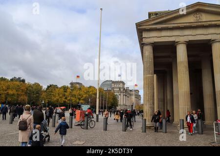 Berlin, Allemagne - 03. 2022 octobre : la porte de Brandebourg sur les vacances du 3 octobre à Berlin Banque D'Images