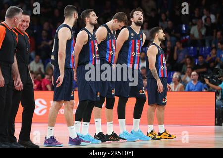 Barcelone, Espagne. 07th octobre 2022. Joueurs du FC Barcelone pendant le match Euroligue des compagnies aériennes turques entre le FC Barcelone et Olympiacos Pirée au Palau Blaugrana à Barcelone, Espagne. Crédit : DAX Images/Alamy Live News Banque D'Images