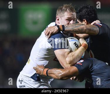 Salford, Royaume-Uni. 7th octobre 2022 - Tom Burgess d'Angleterre s'est attaqué pendant la Ligue de rugby avant la coupe du monde International amical, l'Angleterre contre les Fidji à AJ Bell Stadium, Salford, Royaume-Uni crédit: Dean Williams/Alay Live News Banque D'Images