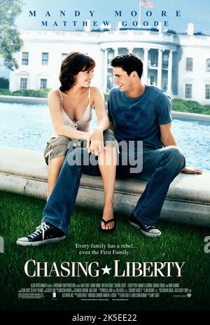 MANDY MOORE, MATTHEW GOODE, CHASING LIBERTY, 2004 Banque D'Images