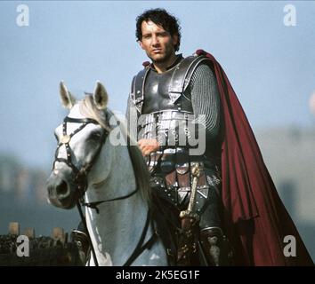 CLIVE OWEN, LE ROI ARTHUR, 2004 Banque D'Images