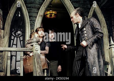 HOFFMAN, EMILY BROWNING, LIAM AIKEN, JIM CARREY, Lemony Snicket's A SERIES OF UNFORTUNATE EVENTS, 2004 Banque D'Images