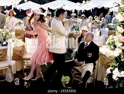 ANNE HATHAWAY, LA PRINCESS DIARIES 2 : ROYAL ENGAGEMENT, 2004 Banque D'Images