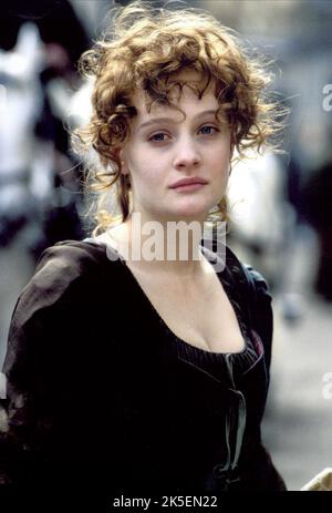 ROMOLA GARAI, VANITY FAIR, 2004 Banque D'Images