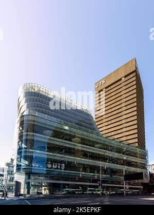 Les bâtiments UTS Central et UTS Tower au City Campus de l'Université de technologie de Sydney Banque D'Images