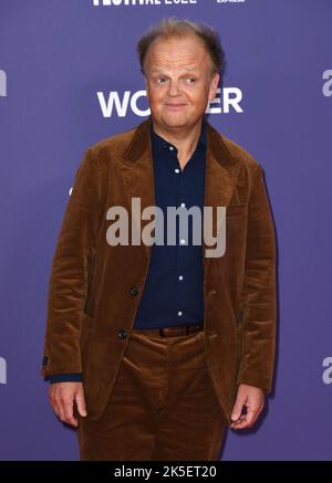 7 octobre 2022. Londres, Royaume-Uni. Toby Jones arrivant au BFI London film Festival Premiere The Wonder, Royal Festival Hall. Crédit : Doug Peters/EMPICS/Alamy Live News Banque D'Images