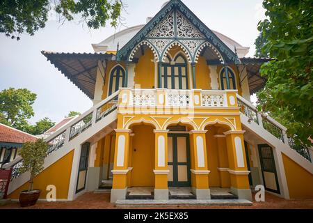 Un temple thaïlandais inhabituel qui est construit dans la conception d'une église chrétienne, prise à Ayutthaya, Thaïlande. Banque D'Images