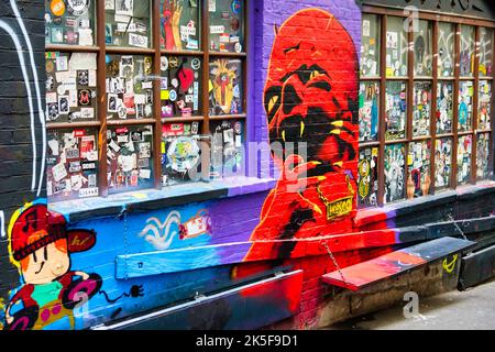 Art de rue coloré sur AC/DC Lane - Melbourne, Victoria, Australie Banque D'Images