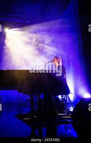 Milan Italie. 06 octobre 2022. L'auteur-compositeur anglais TOM ODELL se produit sur scène à Alcatraz lors de la « European Tour 2022 » Banque D'Images