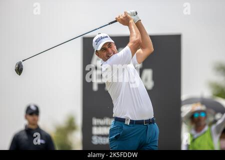 Bangkok, Thaïlande. 08th octobre 2022. BANGKOK, THAÏLANDE - OCTOBRE 8: Richard Bland d'Angleterre sur le trou 4 pendant la deuxième partie au golf de LIV SUR INVITATION BANGKOK au parcours de golf de Stonehill sur 8 octobre 2022 à Bangkok, THAÏLANDE (photo de Peter van der Klooster/Alamy Live News) crédit: peter Van der Klooster/Alamy Live News Banque D'Images