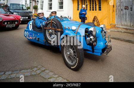 Citroën Loma trois roues Open top sportcicatrice lors d'un rallye dans le centre de Lavenham, Suffolk Banque D'Images