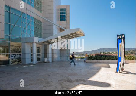 Le Getty Center situé à Brentwood, surplombant Los Angeles, est célèbre pour son architecture moderne et son art de renommée mondiale Banque D'Images