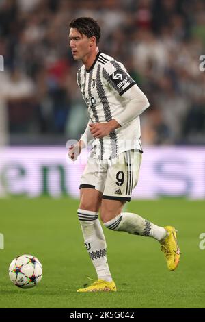 Turin, Italie, 5th octobre 2022. Dusan Vlahovic de Juventus lors du match de la Ligue des champions de l'UEFA à l'Allianz Stadium de Turin. Le crédit photo devrait se lire: Jonathan Moscrop / Sportimage Banque D'Images