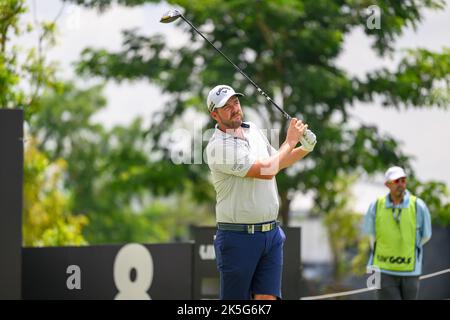 Marc Leishman, d'Australie, débarque au trou 8 lors de la partie de 2nd du LIV Golf Invitational Bangkok au Stonehill Golf course à Bangkok, EN THAÏLANDE Banque D'Images