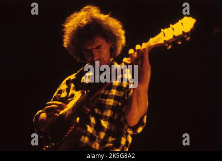 Pat Metheny Group sur scène au Ventura Theatre, Ventura, Californie 1988 Banque D'Images