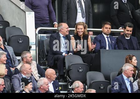 Newcastle, Royaume-Uni. 08th octobre 2022. Amanda Staveley de Newcastle United plein de sourires que Newcastle aller 2-0 haut pendant le match de Premier League Newcastle United contre Brentford à St. James's Park, Newcastle, Royaume-Uni, 8th octobre 2022 (photo de Mark Cosgrove/News Images) à Newcastle, Royaume-Uni le 10/8/2022. (Photo de Mark Cosgrove/News Images/Sipa USA) crédit: SIPA USA/Alay Live News Banque D'Images