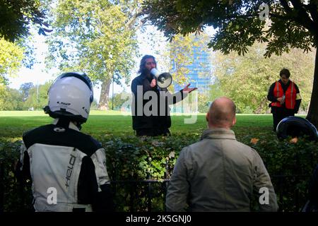 manifestation des motocyclistes contre l'intention du conseil hackney d'introduire des frais de stationnement pour les motos électriques et essence et les scooters samedi 8th octobre 2022 Banque D'Images