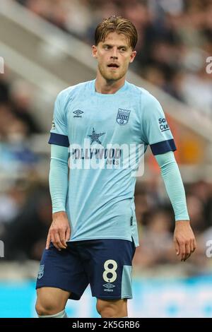 Newcastle, Royaume-Uni. 08th octobre 2022. Mathias Jensen #8 de Brentford lors du match de la Premier League Newcastle United contre Brentford à St. James's Park, Newcastle, Royaume-Uni, 8th octobre 2022 (photo de Mark Cosgrove/News Images) à Newcastle, Royaume-Uni le 10/8/2022. (Photo de Mark Cosgrove/News Images/Sipa USA) crédit: SIPA USA/Alay Live News Banque D'Images