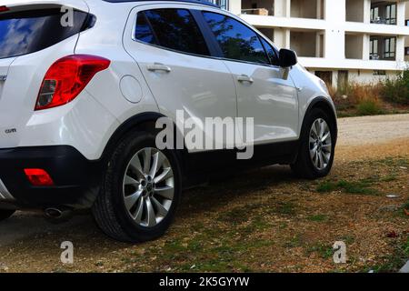 Opel Mokka blanc couleur extérieur Banque D'Images