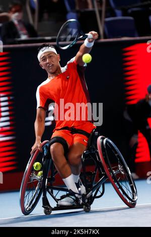 Tokyo, Japon. 8th octobre 2022. TOKITO ODA du Japon fait un retour contre Shingo Kuneda lors de leur match semi-fin aux Championnats de tennis ouverts Rakuten Japan 2022 à l'Ariake Coliseum. (Image de crédit: © Rodrigo Reyes Marin/ZUMA Press Wire) Banque D'Images