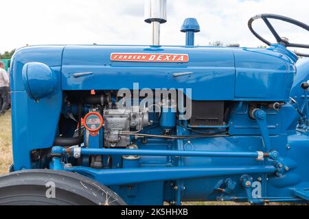 Ilminster.Somerset.United Kingdom.21 août 2022.A Fordson Dexta restauré est exposé à un événement agricole d'antan Banque D'Images