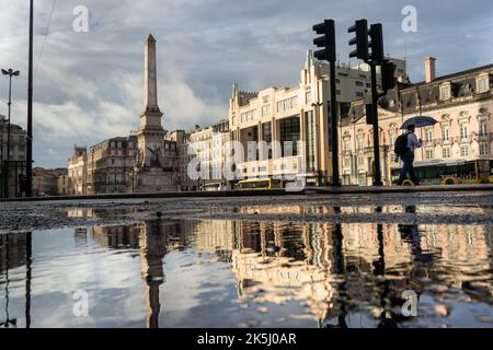 Lisbonne, Portugal - septembre 2022 : place Restauradores par temps pluvieux à Lisbonne Banque D'Images