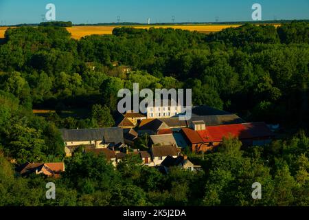 France, Essonne (91), Chalo-Saint-Mars, vue aérienne du hameau de Boinville dans la vallée de la Chalouette Banque D'Images