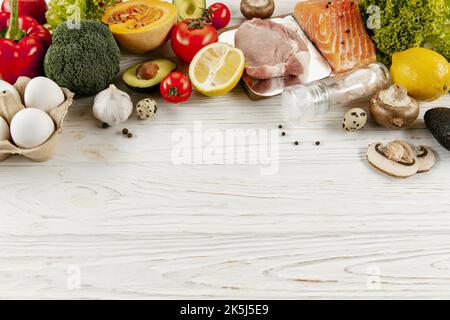 Ingrédients végétaux à angle élevé viande avec espace de copie Banque D'Images