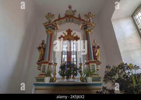 Autel dans l'église luthérienne de la Sainte Trinité, Eschenau-Knetzgau, Basse-Franconie, Bavière, Allemagne Banque D'Images