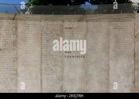 Plaque commémorative de la rue Protestant Eglise d'Andrew, mémorial, listes des noms des disparus et des disparus, première et deuxième Guerre mondiale, Eningen Banque D'Images