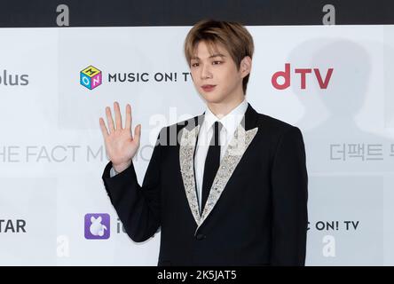 Séoul, Corée du Sud. 8th octobre 2022. Gang Daniel, chanteur sud-coréen, assiste à un tapis rouge lors des « 2022 The Fact Music Awards » à Séoul, en Corée du Sud sur 8 octobre 2022. (Photo par: Lee Young-ho/Sipa USA) crédit: SIPA USA/Alay Live News Banque D'Images