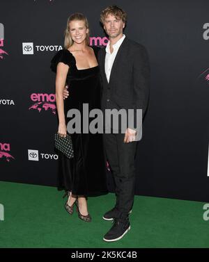 Los Angeles, États-Unis. 08th octobre 2022. (G-D) Sarah Wright et Eric Christian Olsen arrivent au Gala des prix de l'Association des médias environnementaux 2022 qui s'est tenu aux studios Sunset Las Palmas à Los Angeles, en Californie, samedi, à 8 octobre 2022. (Photo par Sthanlee B. Mirador/Sipa USA) crédit: SIPA USA/Alay Live News Banque D'Images