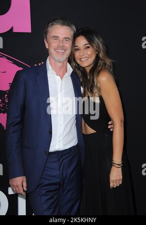 Los Angeles, Californie. 8th octobre 2022. Sam Trammel, Emmanuelle Chriqui à l'arrivée pour le Gala annuel 32nd de l'Association des médias environnementaux (EMAS), Sunset Las Palmas Studios, Los Angeles, CA 8 octobre 2022. Crédit : Elizabeth Goodenough/Everett Collection/Alay Live News Banque D'Images