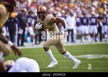 Arizona State course de retour X Valladay (1) dirige le ballon pour un touchdown dans le deuxième quart d'un match de football universitaire NCAA contre le Washington Banque D'Images