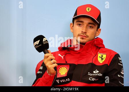 Charles Leclerc (mon) Ferrari, portrait de la conférence de presse de la FIA après la course lors du Grand Prix japonais de Formule 1 Honda 2022, 18th tour du Championnat du monde de Formule 1 de la FIA 2022 du 7 au 9 octobre 2022 sur le circuit international de course de Suzuka, à Suzuka, Préfecture de Mie, Japon - photo DPPI Banque D'Images