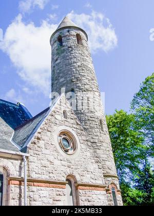 Tour ronde à l'église d'Irlande Saint Matthew, Jordanstown, Irlande du Nord Banque D'Images