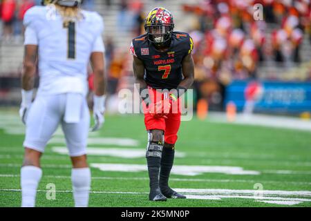 08 octobre 2022: Le grand récepteur des Terrains du Maryland Dontay Deus Jr. (7) sur la ligne de scrimage pendant le match de football NCAA entre les Terrains du Maryland et les Boilermakers Purdue au stade SECU à College Park, MD. Reggie Hildred/CSM Banque D'Images