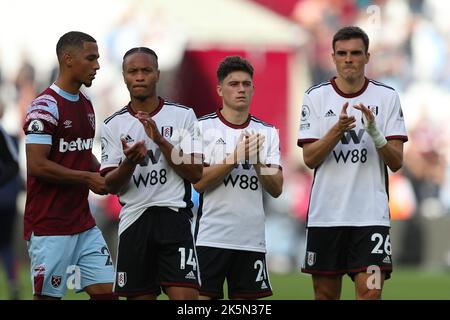 Londres, Royaume-Uni. 9th octobre 2022. 9 octobre 2022: Stade de Londres, Londres, Angleterre; Premier League football West Ham versus Fulham; joueurs de Fulham remerciant les fans après le match. Crédit : images de sports action plus/Alamy Live News Banque D'Images