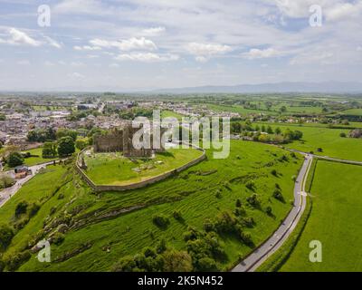 Cashel, Irlande, 21 05 2022: Rock of Cashel, également appelé St. Patrick's Rock est un ancien site des Rois de Munster. Vue de la surface. Banque D'Images