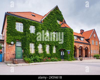 Nykoping, Suède - 28 août 2019 : vue extérieure du bâtiment de la gare centrale de Nykoping. Nyköping, Europe du Nord Banque D'Images