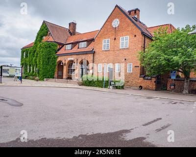 Nykoping, Suède - 28 août 2019 : vue extérieure du bâtiment de la gare centrale de Nykoping. Nyköping, Europe du Nord Banque D'Images