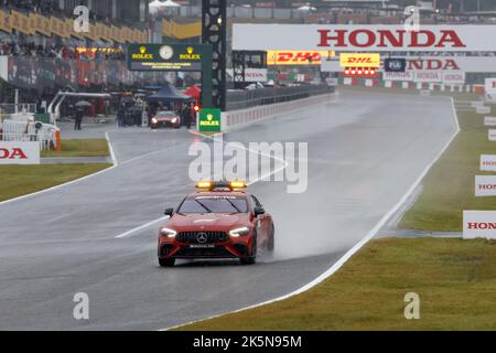 La voiture médicale FIA Mercedes AMG en action pendant le Grand Prix Honda Japense 2022 de Formule 1, 18th tour du Championnat du monde de Formule 1 FIA 2022 du 7 au 9 octobre 2022 sur le cours de course international de Suzuka, à Suzuka, préfecture de Mie, Japon - photo: DPPI/DPPI/LiveMedia Banque D'Images