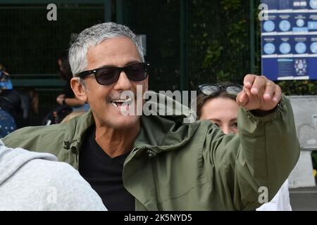 Rome, Italie. 09th octobre 2022. Rosario Fiorello assiste à la deuxième journée de l'événement tennis et amis pour la prévention organisé par Policlinico Gemelli au Foro Italico. Crédit : SOPA Images Limited/Alamy Live News Banque D'Images