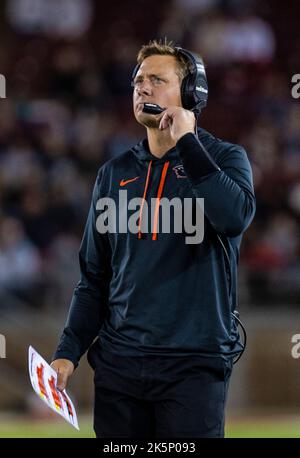 08 octobre 2022 Palo Alto, CA États-Unis entraîneur-chef de l'État de l'Oregon Jonathan Smith sur la touche pendant le match de football de la NCAA entre les castors de l'État de l'Oregon et le Cardinal de Stanford. L'État de l'Oregon a battu Stanford 28-27at Stanford Stadium Palo Alto, CA Thurman James/CSM Banque D'Images