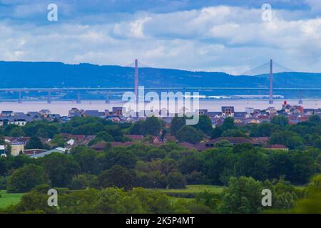Vue depuis l'autoroute M5 vers le pont Prince of Wales, Portisead et le pays de Galles. Rivière Severn-la plus longue rivière de Grande-Bretagne.juin 2022 Banque D'Images